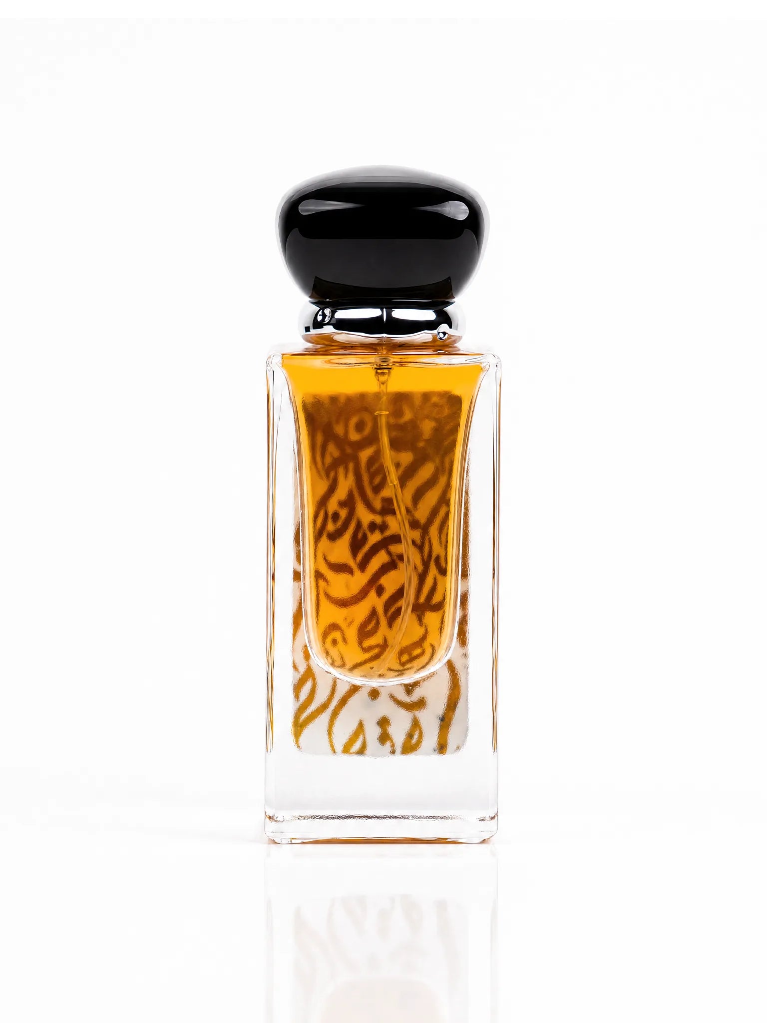 Le parfum Al Bayat de Otour Al Janna mis en scène.