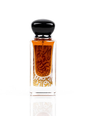 Le parfum Al Saba de Otour Al Janna mis en scène.