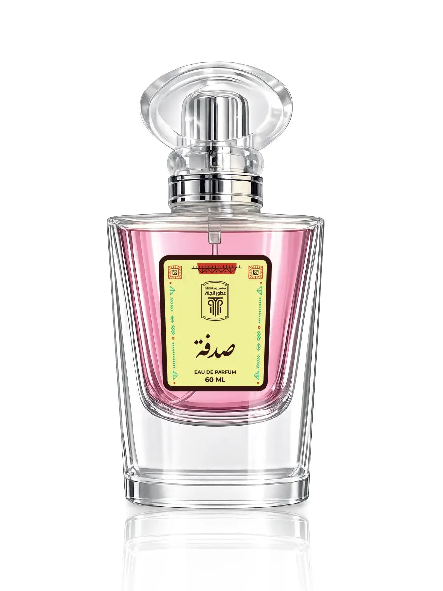 Flacon de luxe du parfum Soudfa par Otour Al Janna, dévoilant un élixir aux notes de pivoine et teinture de rose